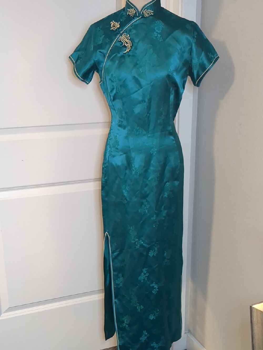 Solz Squirrel Teal Satin Cheongsam Qipao Dress with Mandarin Collar